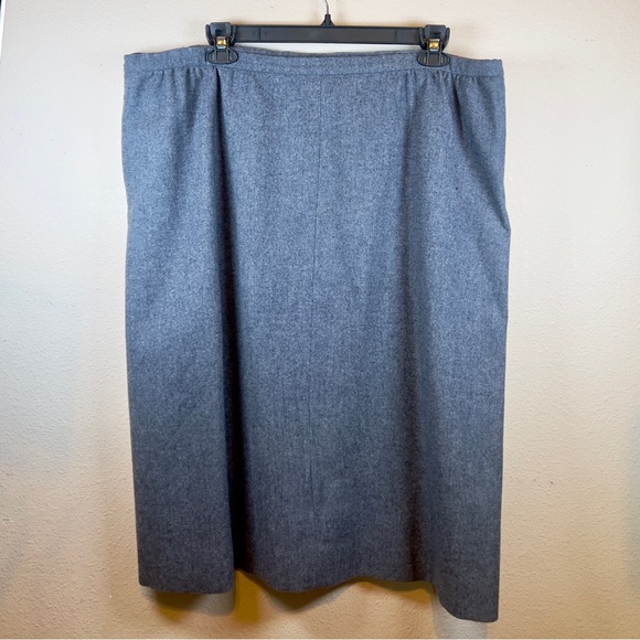 Pendleton Vintage Classic Gray 2Piece Suit. Blazer and skirt. 100% wool. Size 24 - Picture 9 of 9